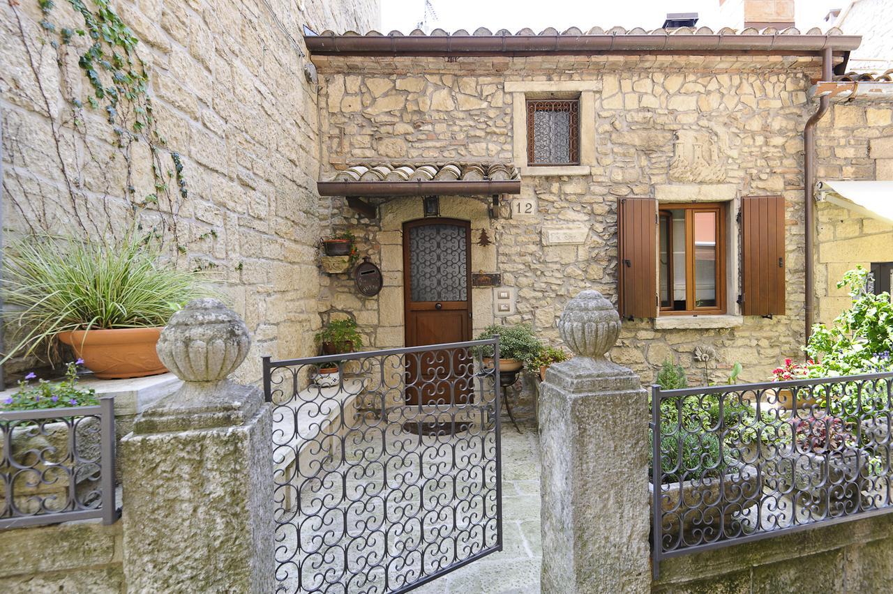 B&B Balsimelli12 San Marino Bagian luar foto